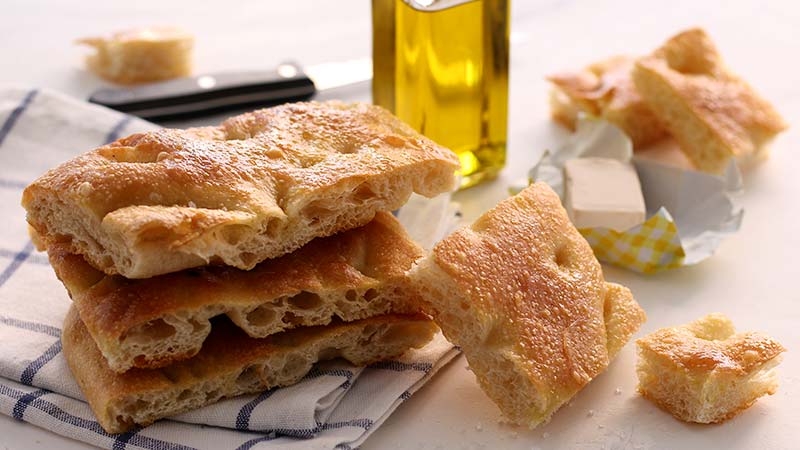 Focaccia Genovese: Ricetta Originale e Trucchi